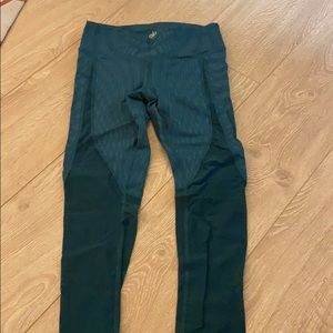 Alo yoga pants